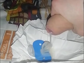 Une grosse charge pour sa tétine chinese gay spa porn