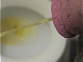 OSOFROZE teen stud pees in toilet muscle indonesia gay porn