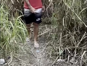 novinho dotado acha um negão na trilha e leva ele pra casa e arromba o cuzinho dele sem pena japan sex gay porn