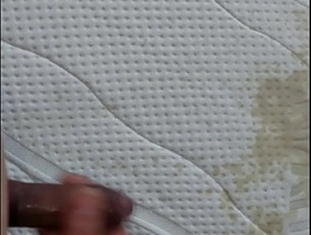 I piss not susceptible the mattress in bed and masturbate jap gay porn