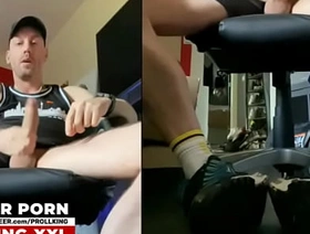 40 - JERKING BIG COCK HYPERBLUE singapore gay porn