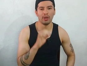 Convenci a mi compañero hetero casado de mamarle su vergota de 20cm en el trabajo ! Se vino en mi boca. Relato sexual hot gay admass sex porn