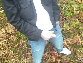 Wichsen und Abspritzen im Wald porn singapore well-pleased